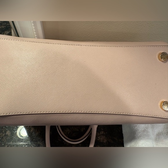 Michael Kors Ciara TZ Large Tote w/ zipper - Picture 9 of 10